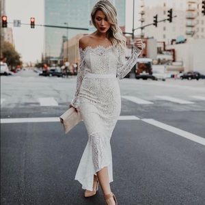 White lace off the shoulder mermaid dresss